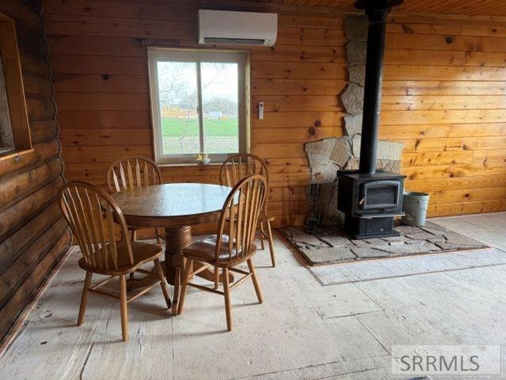 Image 6 of property listing at 255 S 900 W, Blackfoot, ID 83221