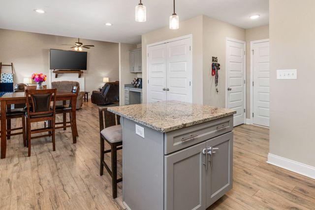 705 Banister Dr, Clarksville, TN 37042