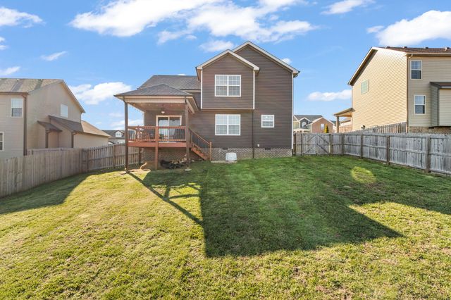 705 Banister Dr, Clarksville, TN 37042