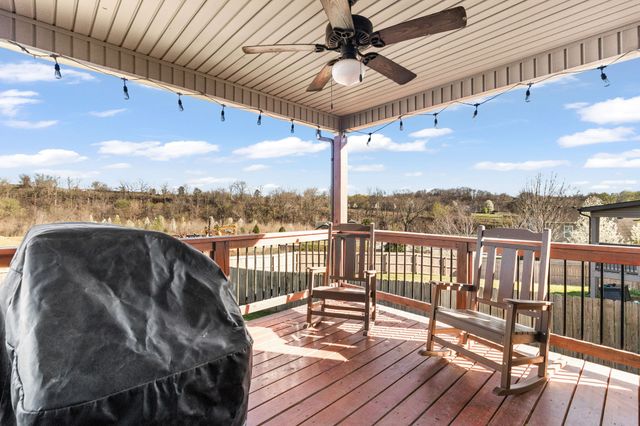 705 Banister Dr, Clarksville, TN 37042