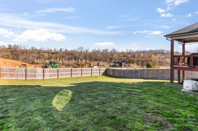 705 Banister Dr, Clarksville, TN 37042