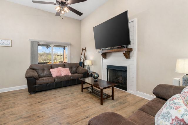 705 Banister Dr, Clarksville, TN 37042