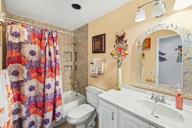 1842 MICHIGAN AVENUE NE, St Petersburg, FL 33703