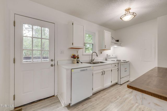 1102 Miller Drive, Jonesborough, TN 37659