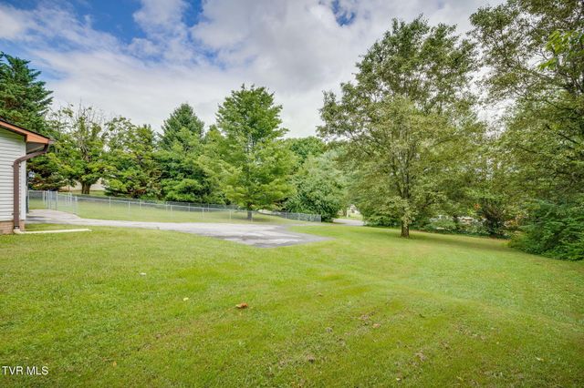 1102 Miller Drive, Jonesborough, TN 37659