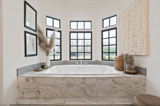 5112 Heron Hill Ln, Thompsons Station, TN 37179