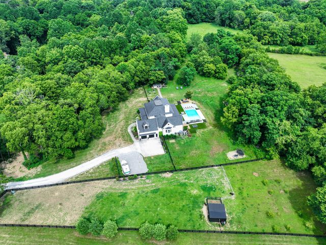 5112 Heron Hill Ln, Thompsons Station, TN 37179