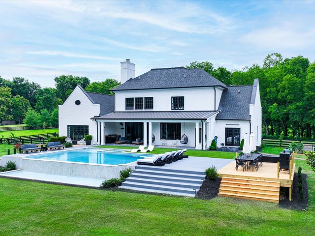 5112 Heron Hill Ln, Thompsons Station, TN 37179