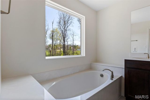 487 Spirit Drive, O'fallon, MO 63385