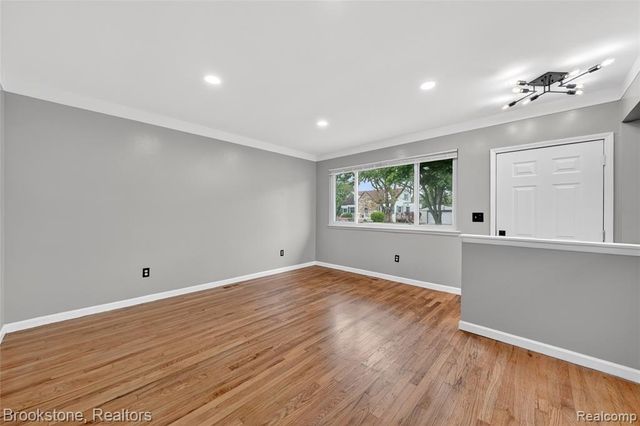 24915 Tallman Avenue, Warren, MI 48089