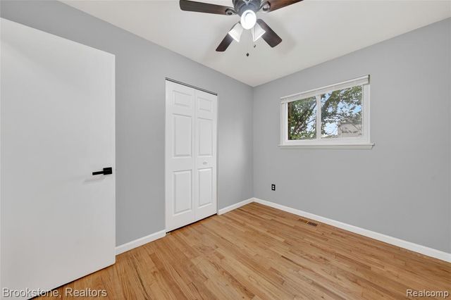 24915 Tallman Avenue, Warren, MI 48089