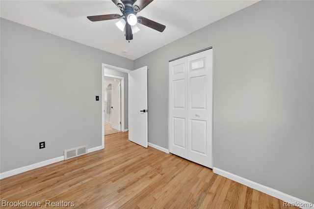 24915 Tallman Avenue, Warren, MI 48089