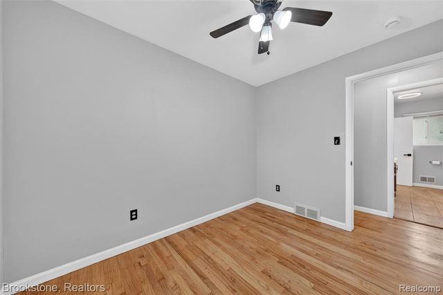 24915 Tallman Avenue, Warren, MI 48089