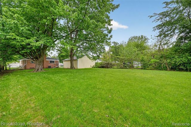24915 Tallman Avenue, Warren, MI 48089