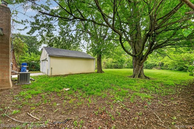 24915 Tallman Avenue, Warren, MI 48089