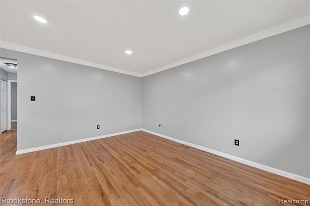 24915 Tallman Avenue, Warren, MI 48089