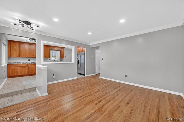 24915 Tallman Avenue, Warren, MI 48089