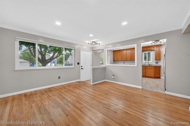 24915 Tallman Avenue, Warren, MI 48089