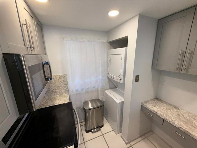 2788 Tennis Club Drive 203, West Palm Beach, FL 33417