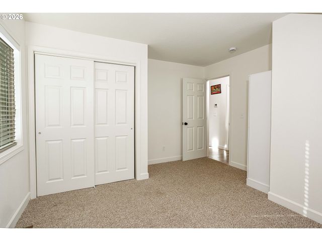 8715 Ne CLACKAMAS St, Portland, OR 97220