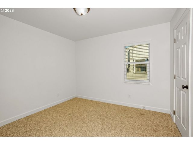 8715 Ne CLACKAMAS St, Portland, OR 97220