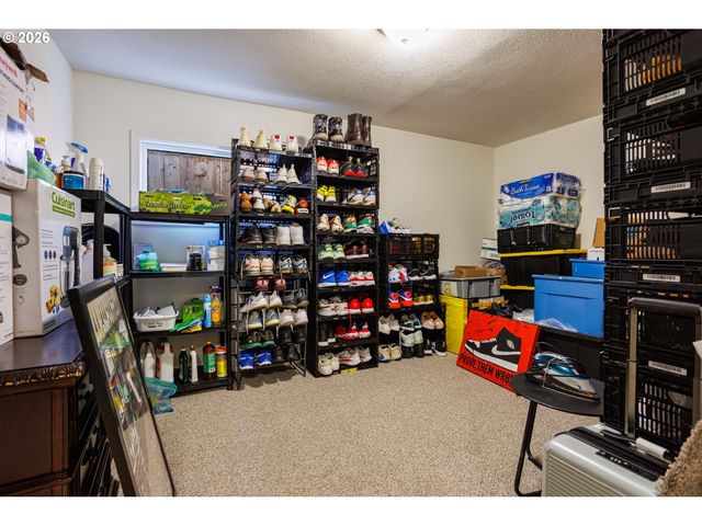 8715 Ne CLACKAMAS St, Portland, OR 97220