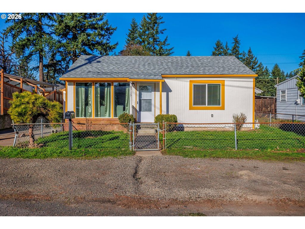 8715 Ne CLACKAMAS St, Portland, OR 97220