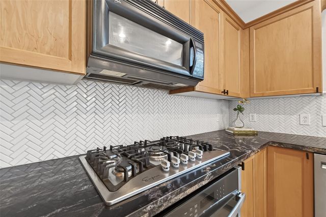 171 W Sundance Circle, The Woodlands, TX 77382