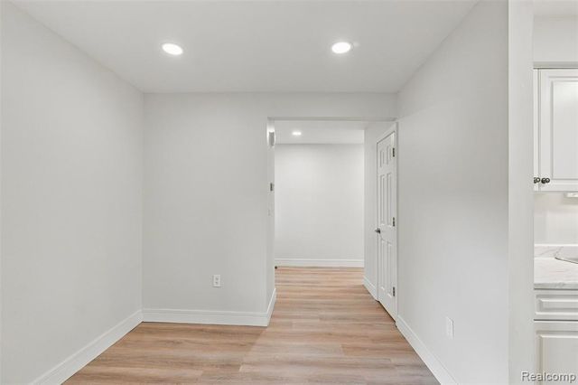 1813 Wickham, Royal Oak, MI 48073