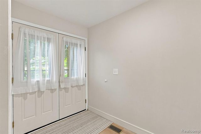 1813 Wickham, Royal Oak, MI 48073