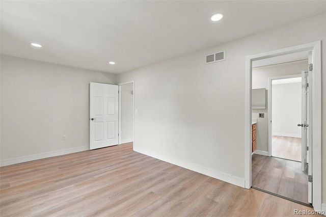 1813 Wickham, Royal Oak, MI 48073