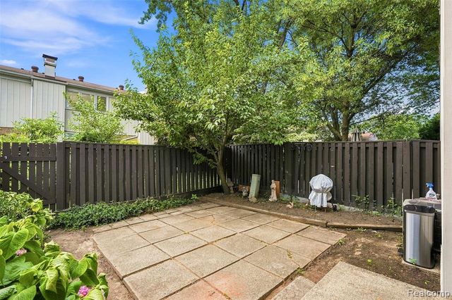 1813 Wickham, Royal Oak, MI 48073