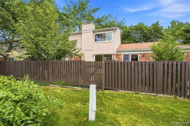 1813 Wickham, Royal Oak, MI 48073