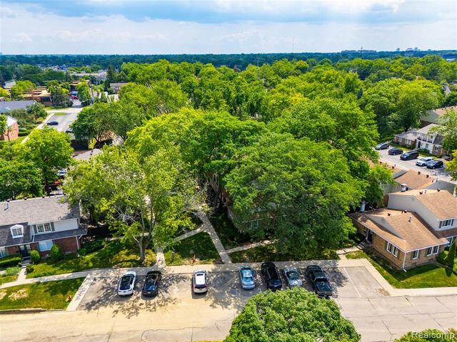 1813 Wickham, Royal Oak, MI 48073