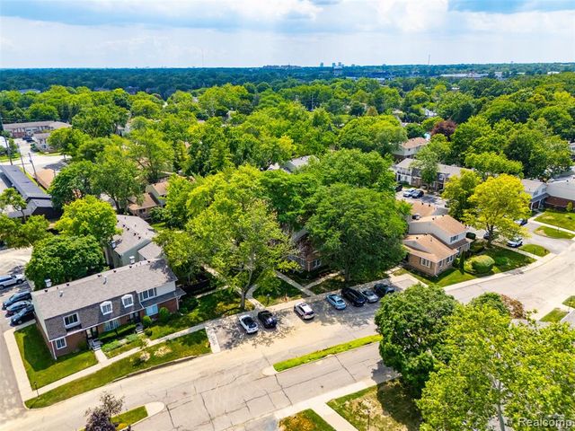 1813 Wickham, Royal Oak, MI 48073