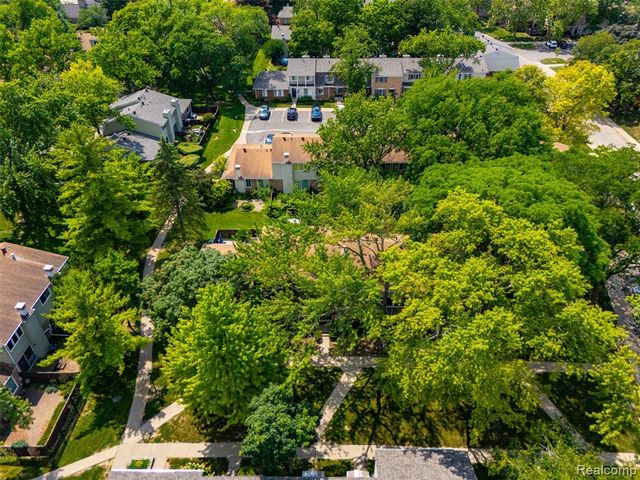 1813 Wickham, Royal Oak, MI 48073