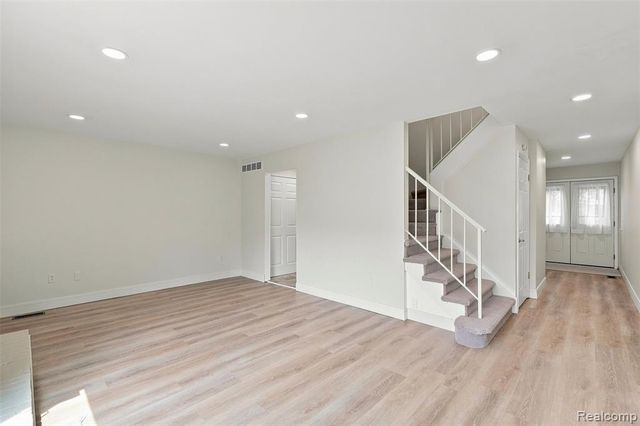 1813 Wickham, Royal Oak, MI 48073