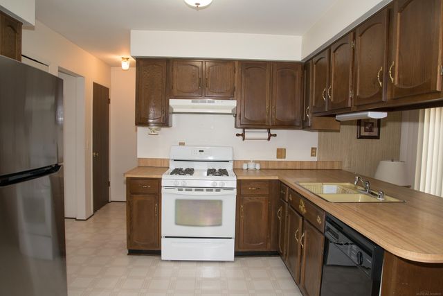 2188 Zenia Drive, Troy, MI 48083