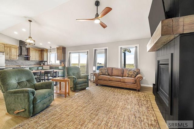 587 Springbrook Lane, St Anthony, ID 83445