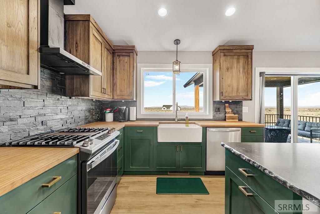 Image 12 of property listing at 587 Springbrook Lane, St Anthony, ID 83445