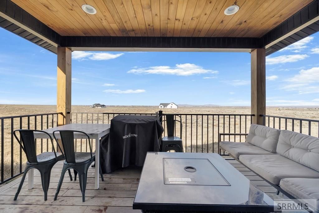 Image 17 of property listing at 587 Springbrook Lane, St Anthony, ID 83445