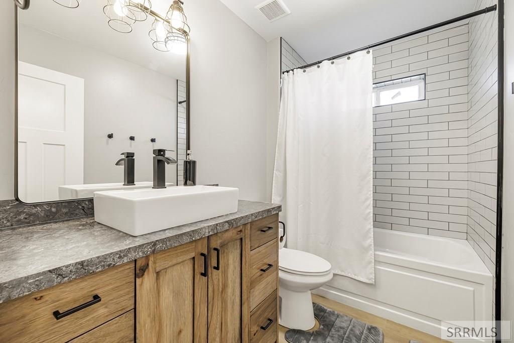 Image 24 of property listing at 587 Springbrook Lane, St Anthony, ID 83445