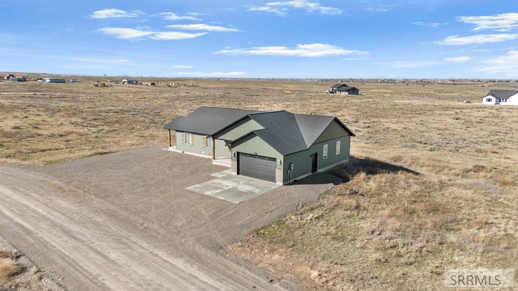 Image 4 of property listing at 587 Springbrook Lane, St Anthony, ID 83445