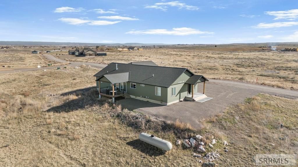 Image 6 of property listing at 587 Springbrook Lane, St Anthony, ID 83445