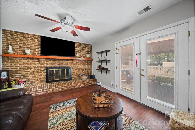 7131 Wannamaker Lane, Charlotte, NC 28226