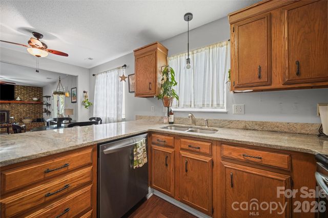 7131 Wannamaker Lane, Charlotte, NC 28226