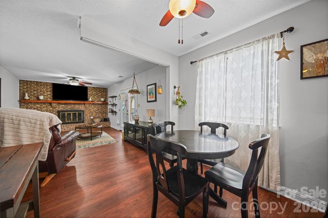 7131 Wannamaker Lane, Charlotte, NC 28226