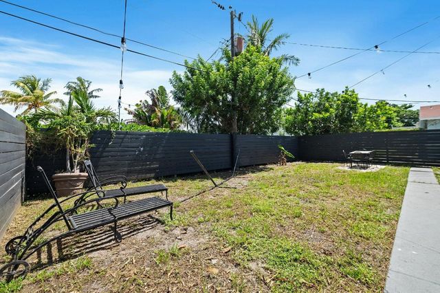 739 NE 13th Court, Fort Lauderdale, FL 33304