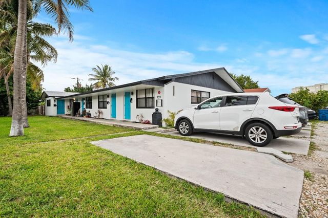 739 NE 13th Court, Fort Lauderdale, FL 33304