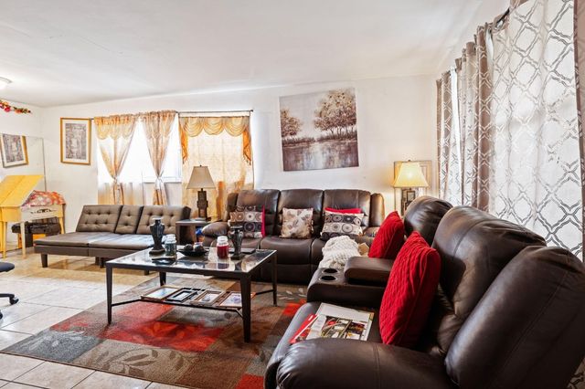 739 NE 13th Court, Fort Lauderdale, FL 33304